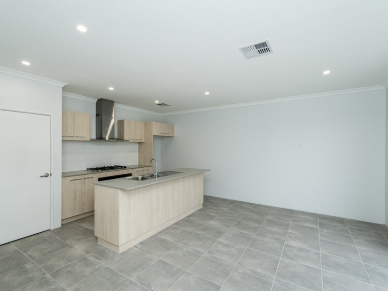 12 Pender Lane, Eglinton WA 6034