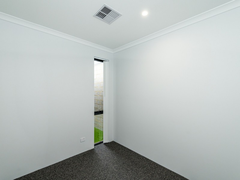 12 Pender Lane, Eglinton WA 6034