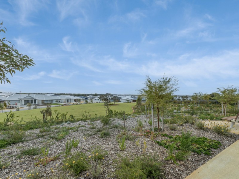 12 Pender Lane, Eglinton WA 6034