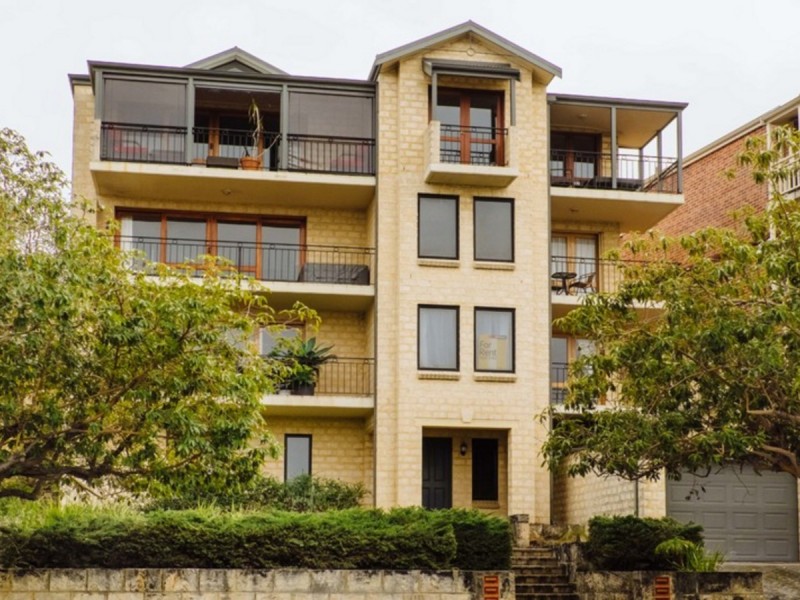 2/16-28 Waterloo Crescent, East Perth WA 6004