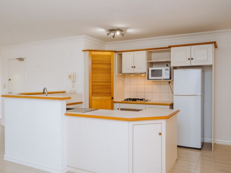 2/16-28 Waterloo Crescent, East Perth WA 6004