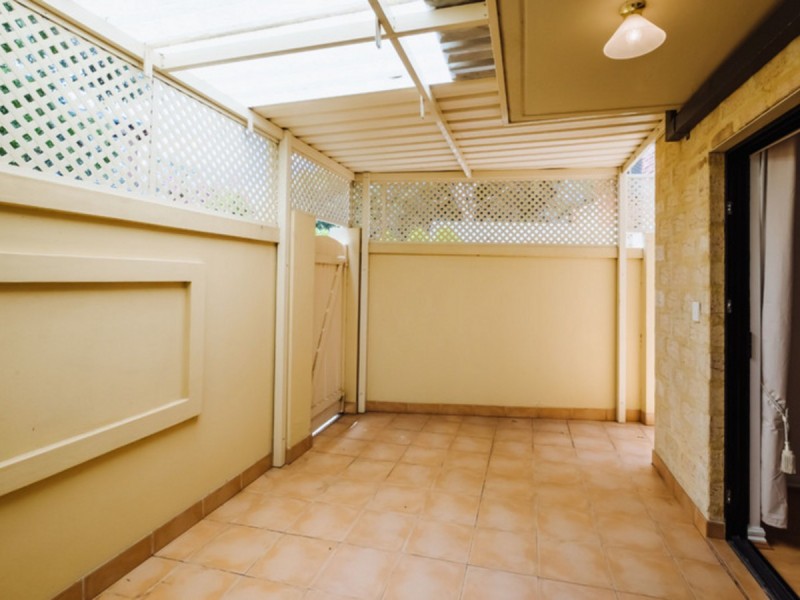 2/16-28 Waterloo Crescent, East Perth WA 6004