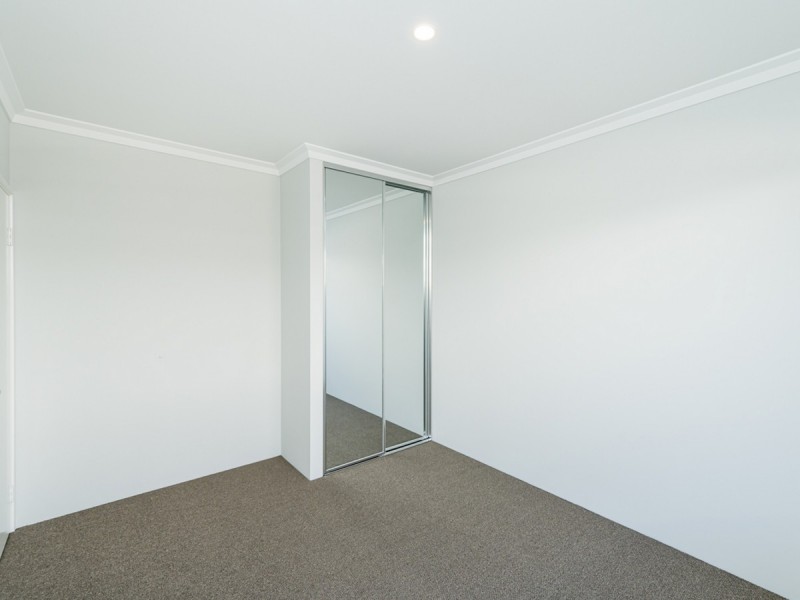 4 Holiday Way, Yanchep WA 6035