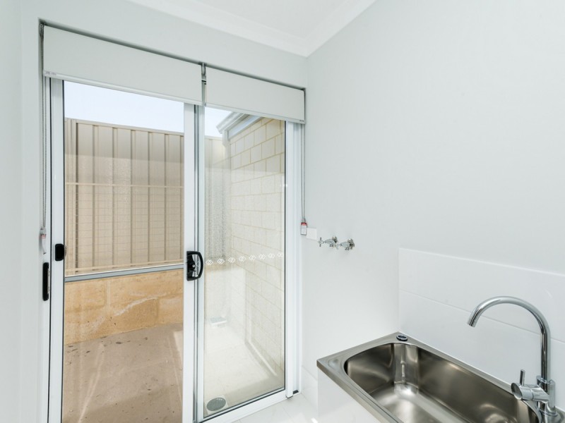 4 Holiday Way, Yanchep WA 6035