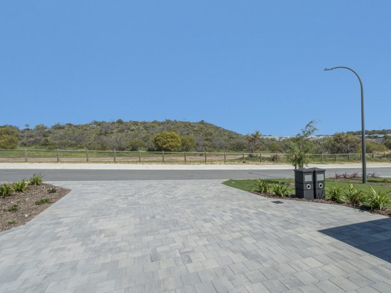 41 Butterleaf Avenue, Yanchep WA 6035