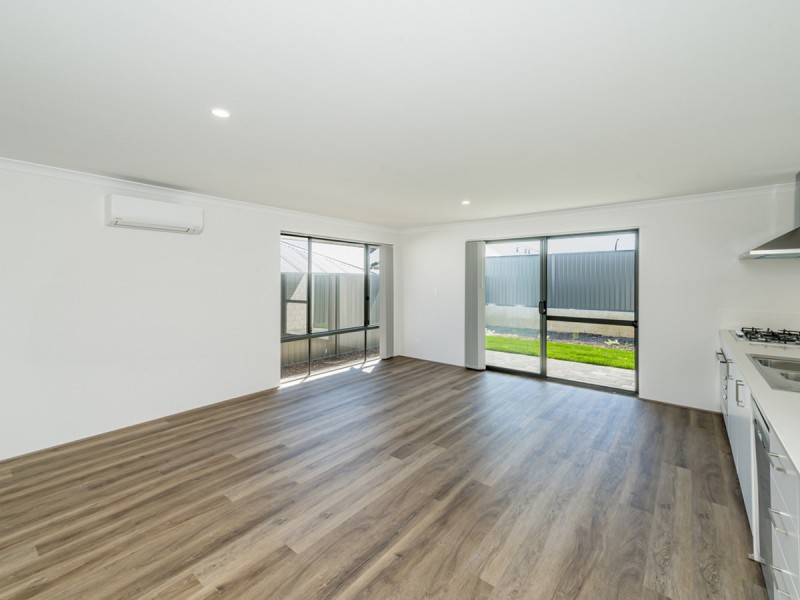 41 Butterleaf Avenue, Yanchep WA 6035