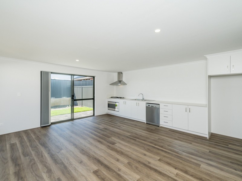 41 Butterleaf Avenue, Yanchep WA 6035