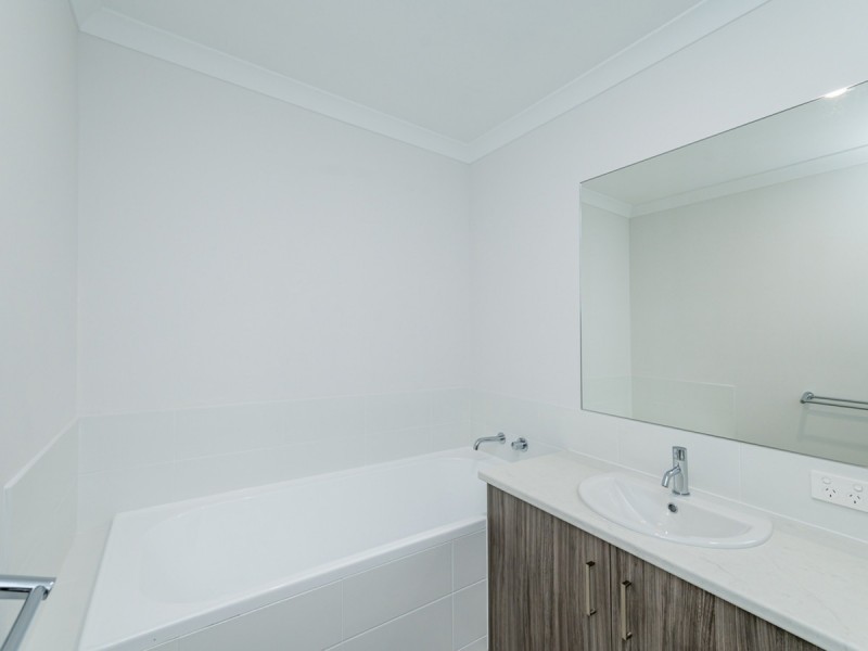 41 Butterleaf Avenue, Yanchep WA 6035