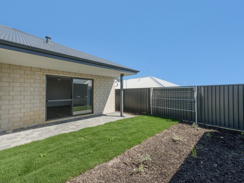 41 Butterleaf Avenue, Yanchep WA 6035