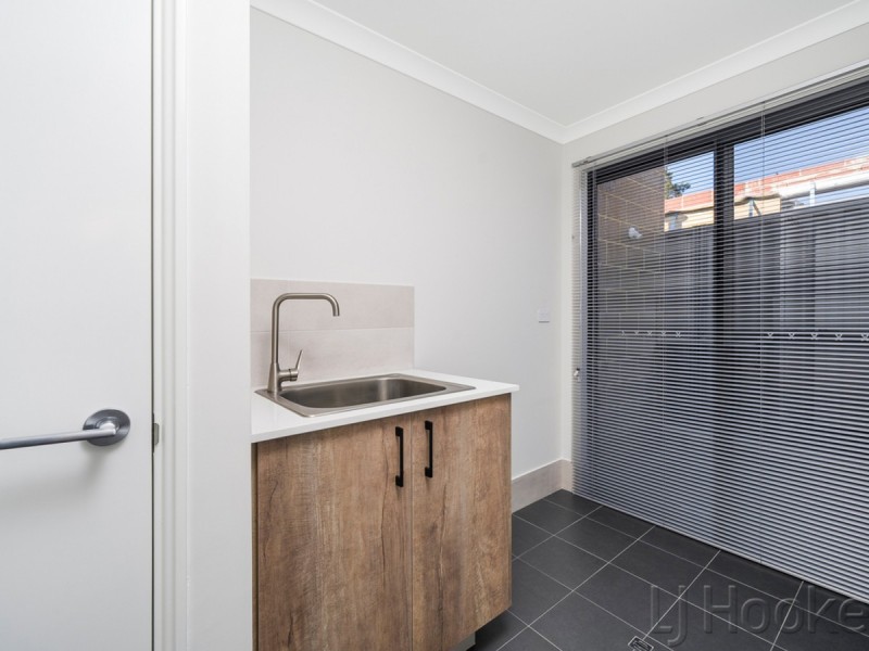 7 Draper Way, Ellenbrook WA 6069