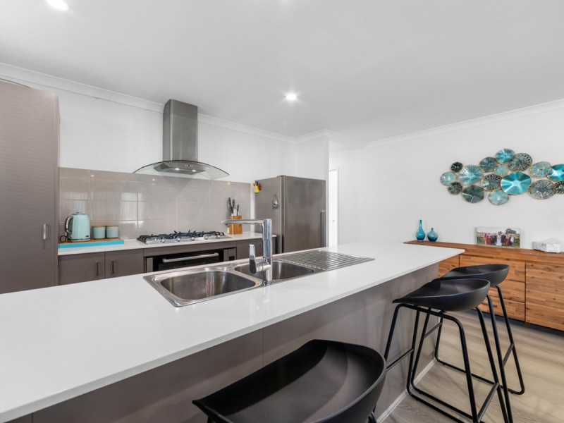 7 Durleigh Road, Aveley WA 6069