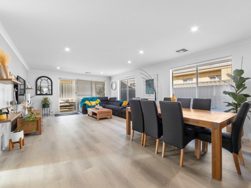 7 Durleigh Road, Aveley WA 6069