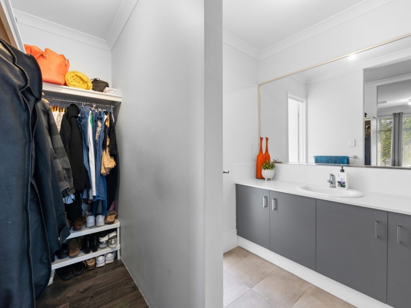 7 Durleigh Road, Aveley WA 6069