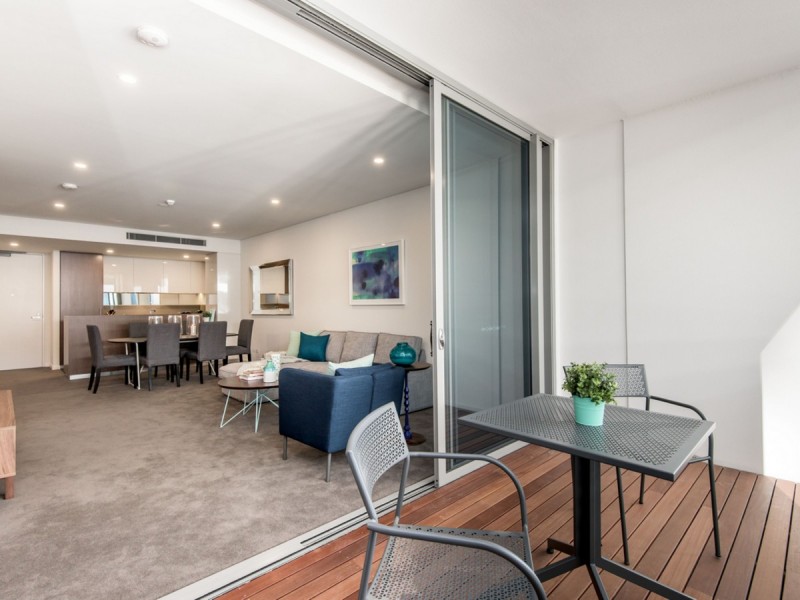 215/2 Moreau Parade, East Perth WA 6004