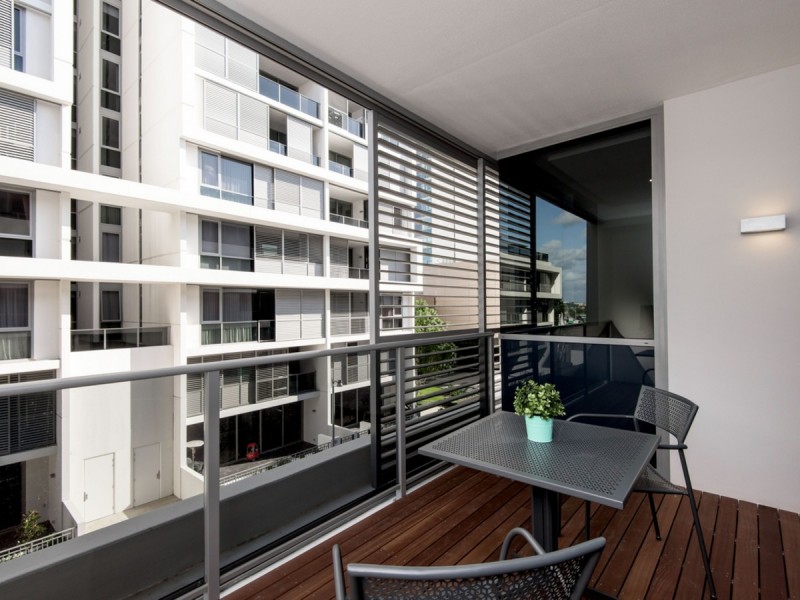 215/2 Moreau Parade, East Perth WA 6004