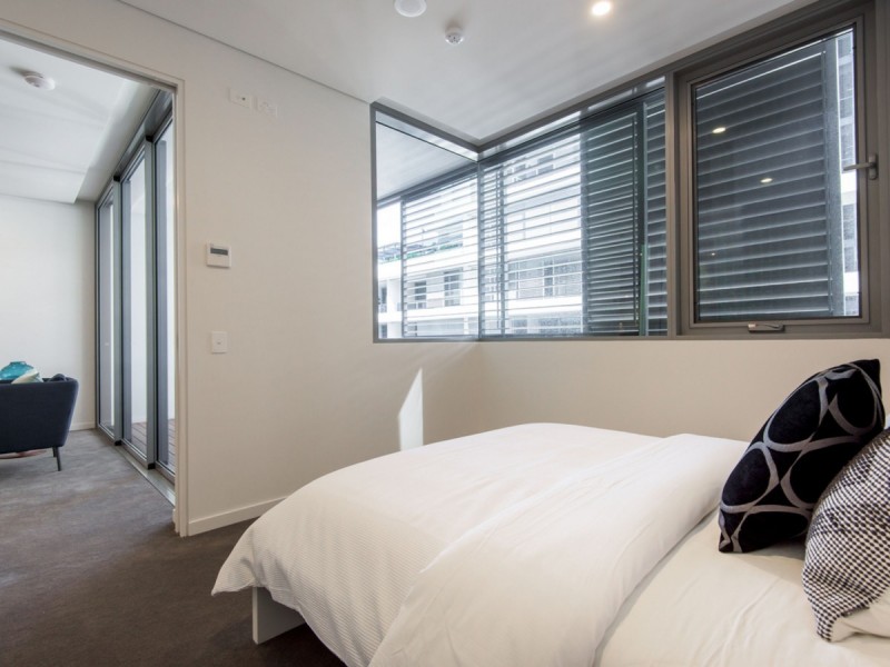 215/2 Moreau Parade, East Perth WA 6004