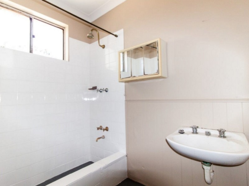 54 Slade Street, Bayswater WA 6053