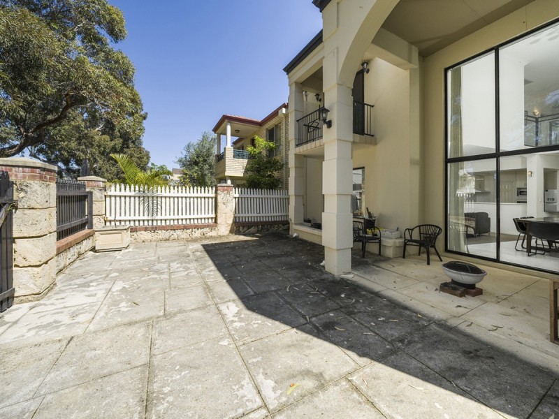 3 Lakewood Avenue, Ascot WA 6104