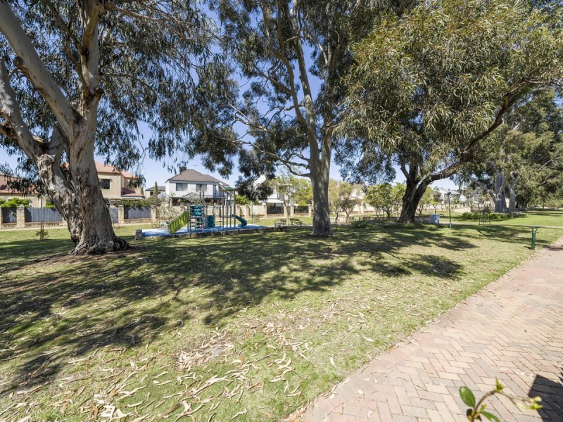 3 Lakewood Avenue, Ascot WA 6104