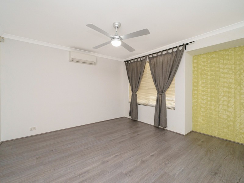 16 Magnesia Road, Wattle Grove WA 6107