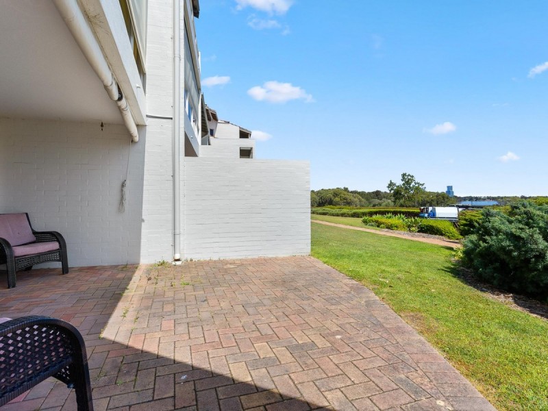 2/18 Fogerthorpe Crescent, Maylands WA 6051