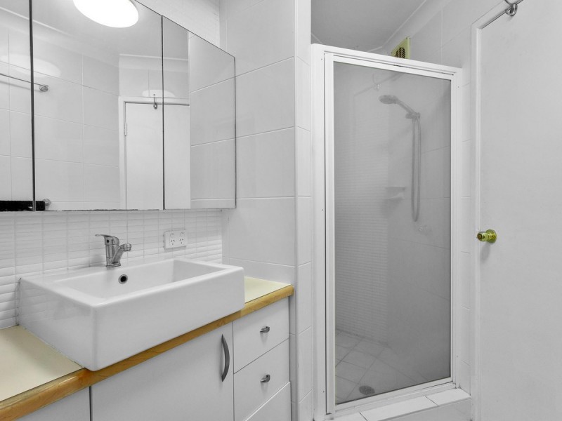 2/18 Fogerthorpe Crescent, Maylands WA 6051