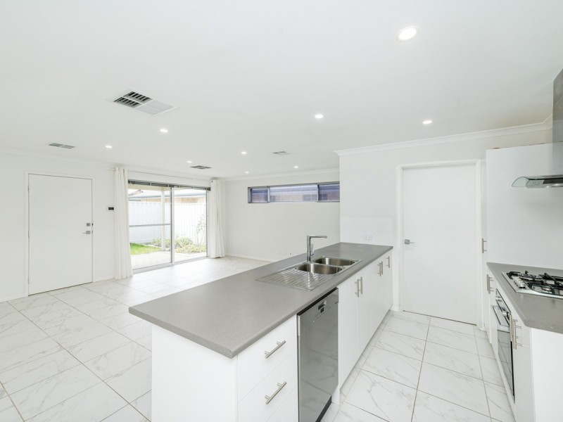21A Hooson Way, Wilson WA 6107