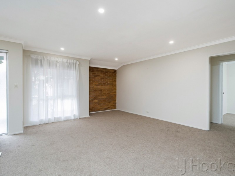 8/311 Wharf Street, Queens Park WA 6107