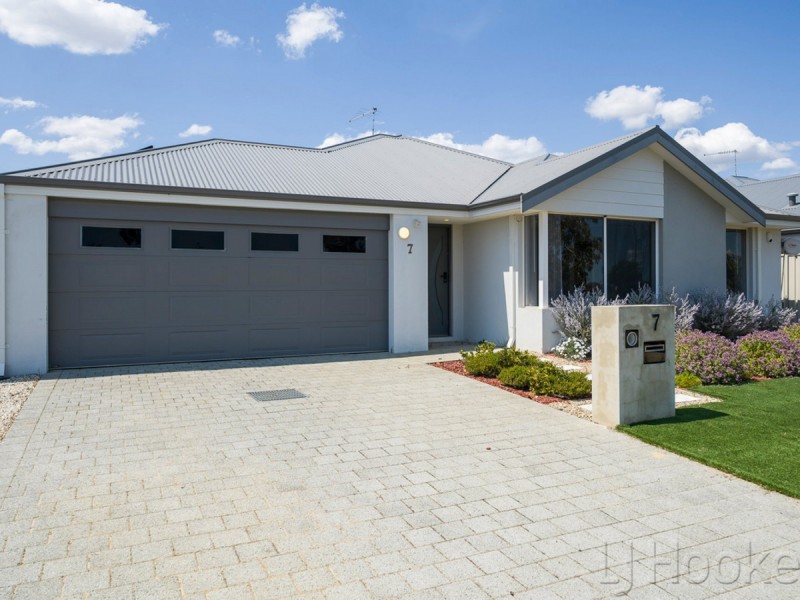 7 Greenpoint Way, Hilbert WA 6112
