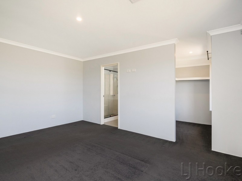 7 Greenpoint Way, Hilbert WA 6112