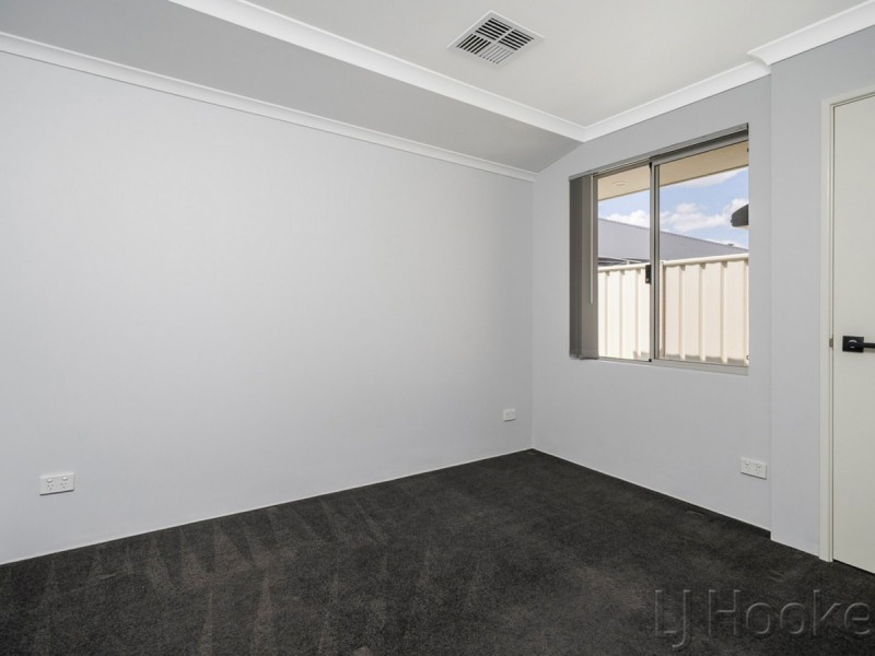 7 Greenpoint Way, Hilbert WA 6112