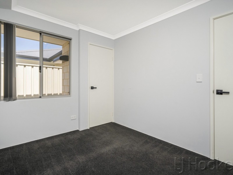 7 Greenpoint Way, Hilbert WA 6112