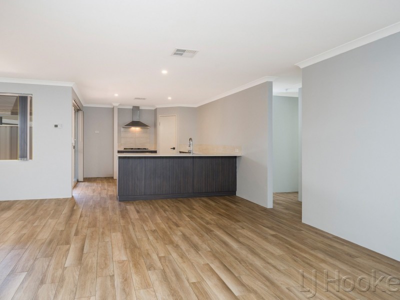 7 Greenpoint Way, Hilbert WA 6112
