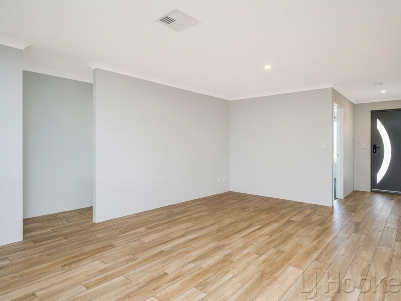 7 Greenpoint Way, Hilbert WA 6112