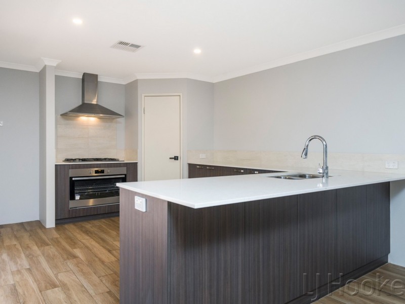 7 Greenpoint Way, Hilbert WA 6112