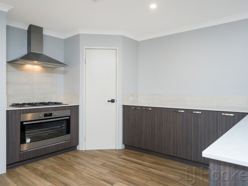 7 Greenpoint Way, Hilbert WA 6112