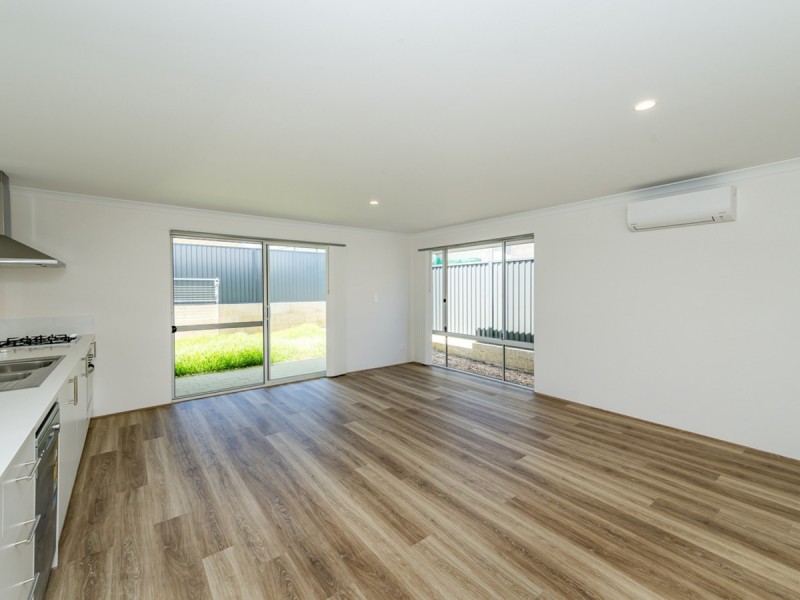 6 Tapin Street, Yanchep WA 6035