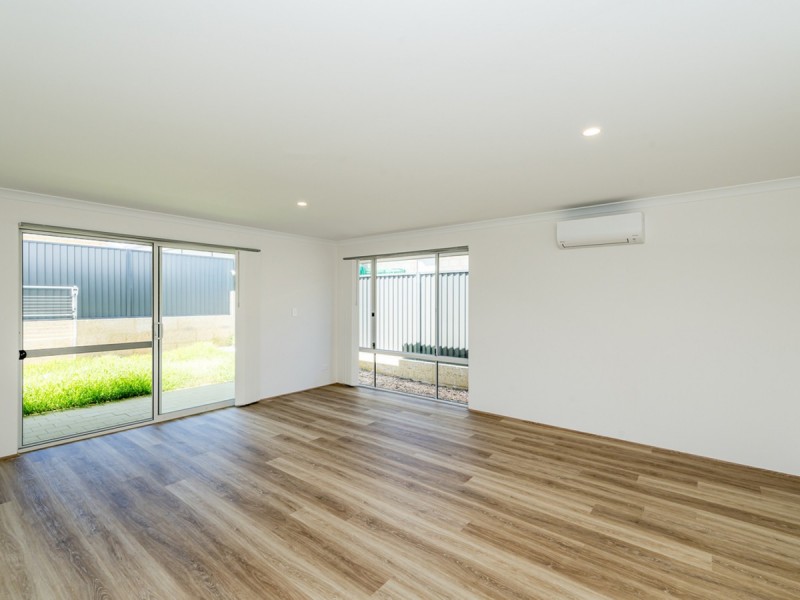 6 Tapin Street, Yanchep WA 6035