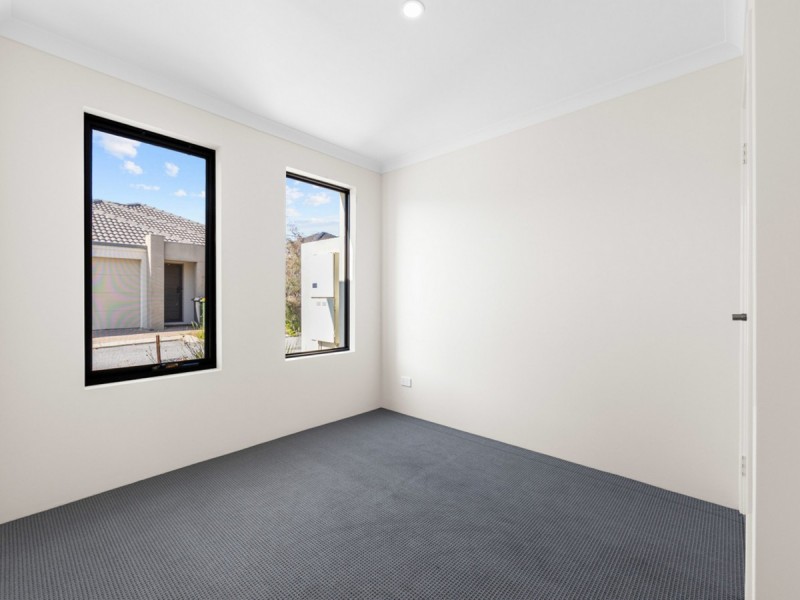 8 Glendalough Loop, Canning Vale WA 6155