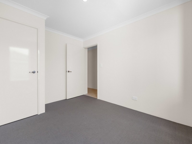 8 Glendalough Loop, Canning Vale WA 6155