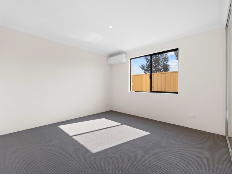 8 Glendalough Loop, Canning Vale WA 6155