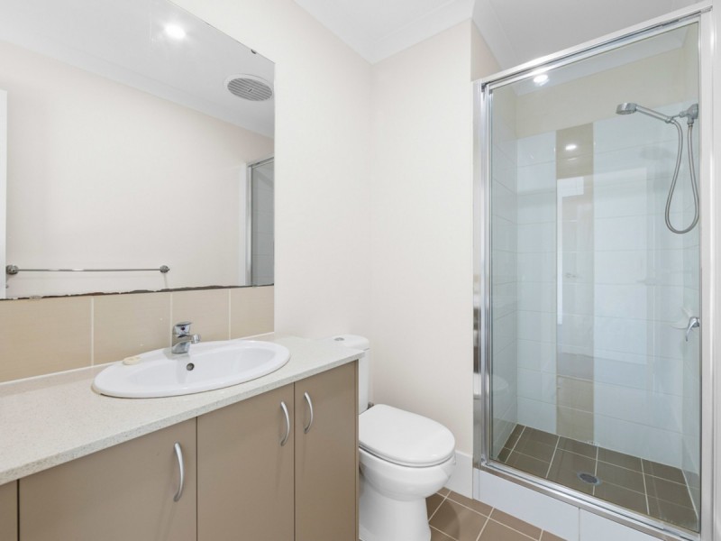 8 Glendalough Loop, Canning Vale WA 6155