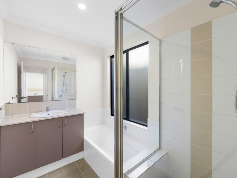 8 Glendalough Loop, Canning Vale WA 6155