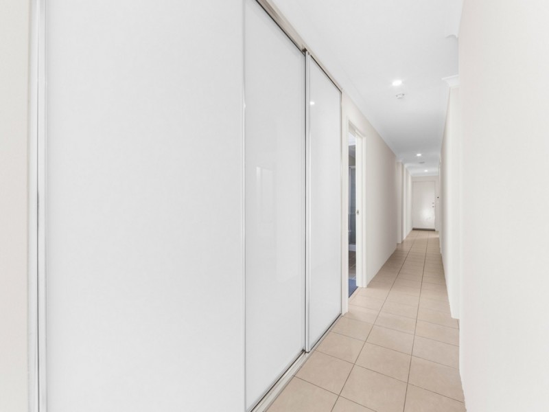 8 Glendalough Loop, Canning Vale WA 6155