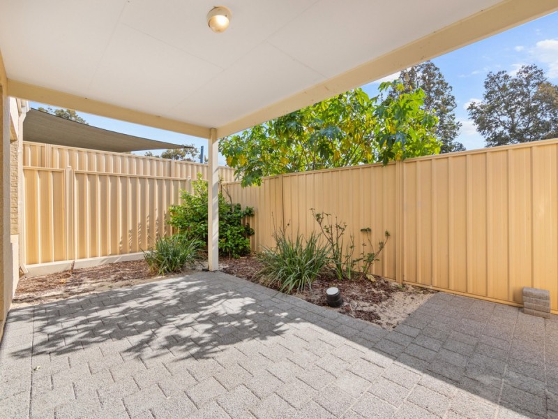 8 Glendalough Loop, Canning Vale WA 6155