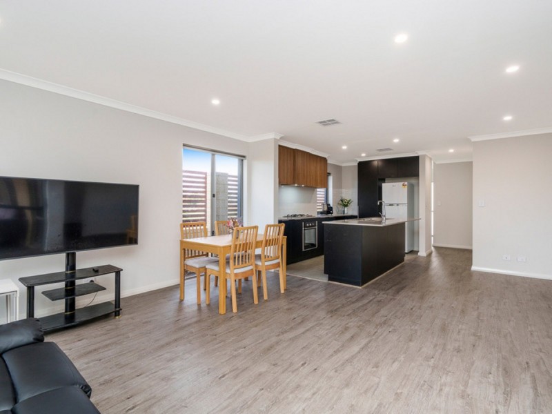 18 Gerygone Loop, East Cannington WA 6107