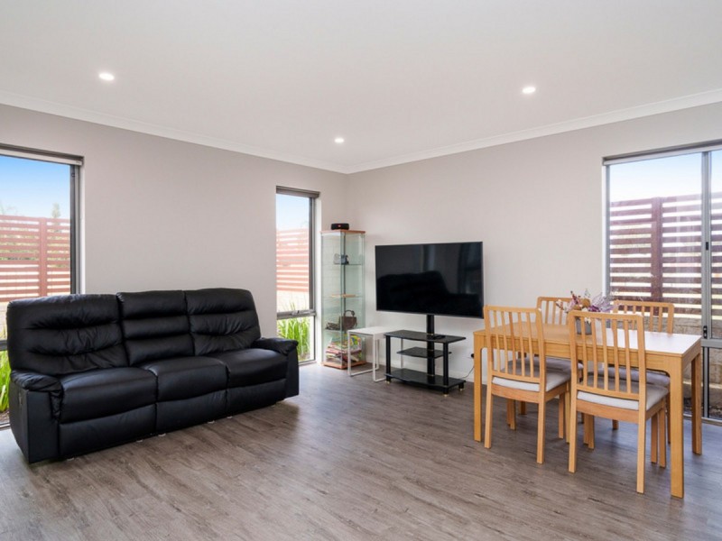 18 Gerygone Loop, East Cannington WA 6107