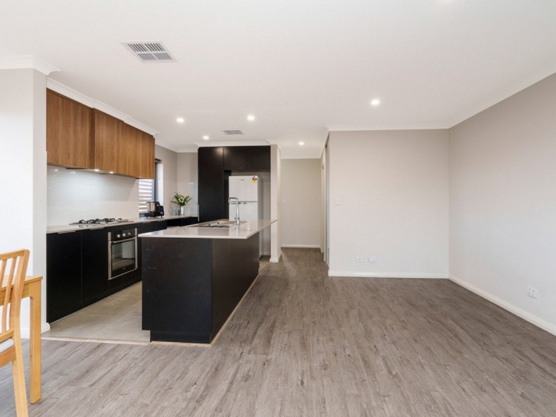 18 Gerygone Loop, East Cannington WA 6107