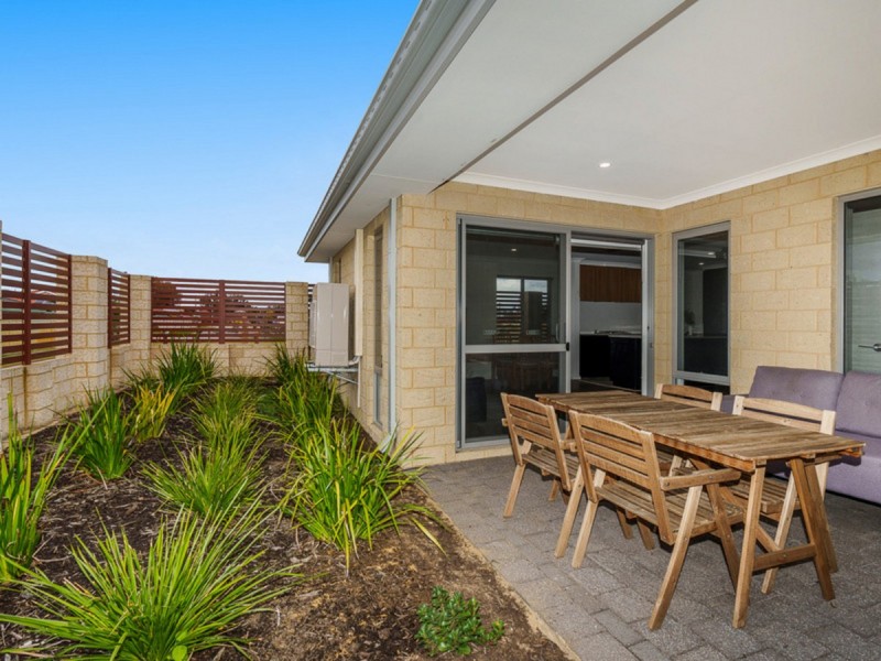 18 Gerygone Loop, East Cannington WA 6107