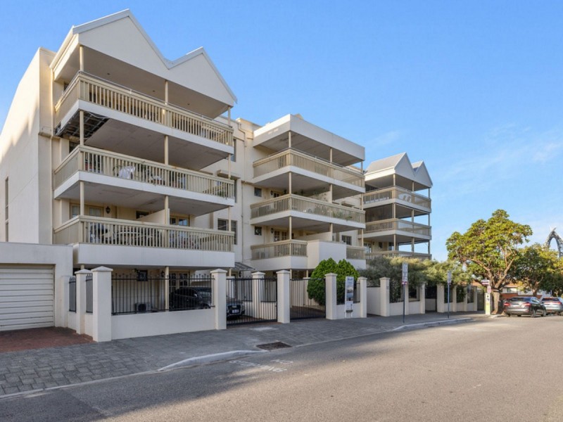 23/22 Nile Street, East Perth WA 6004